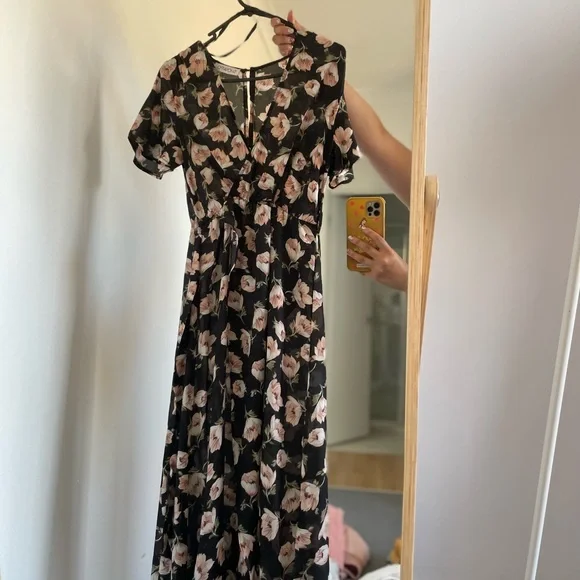 Showpo Floral Maxi Sz 8 - Picture 4 of 4